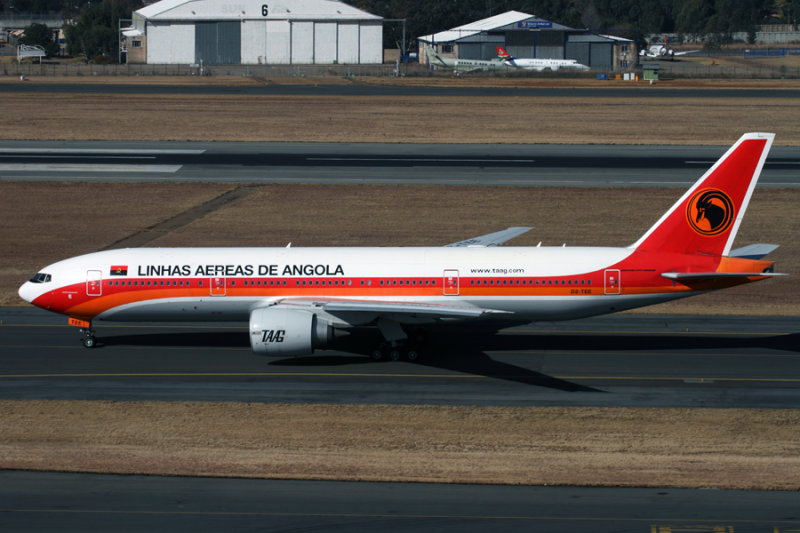 TAAG ANGOLA BOEING 777 200 JNB RF IMG_4306.jpg