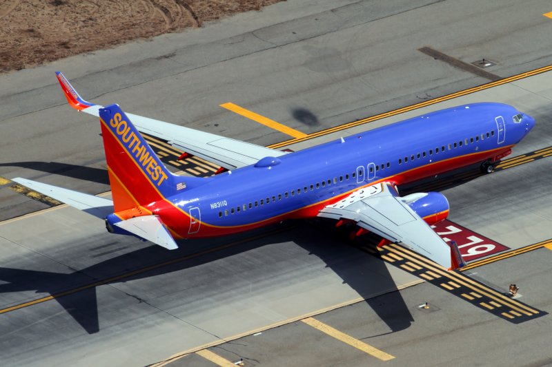 SOUTHWEST BOEING 737 800 LAX RF IMG_5134.jpg