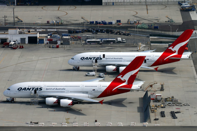 QANTAS AIRBUS A380S LAX RF IMG_5227.jpg