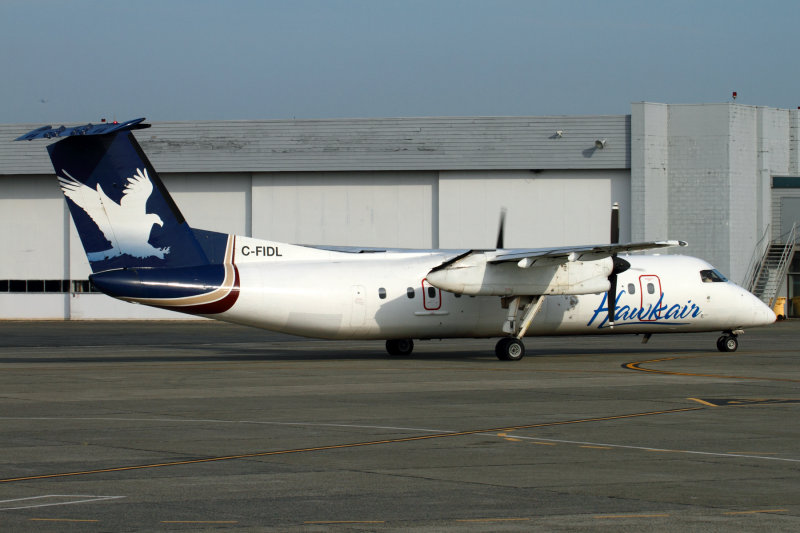 HAWKAIR DASH 8 300 YVR RF IMG_5911.jpg