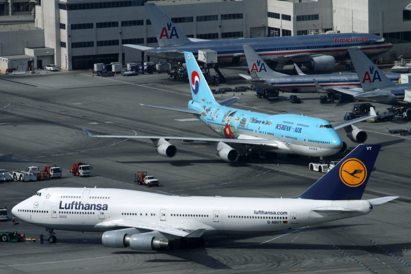 LUFTHANSA KOREAN AIR BOEING 747 400S LAX RF IMG_5200.jpg