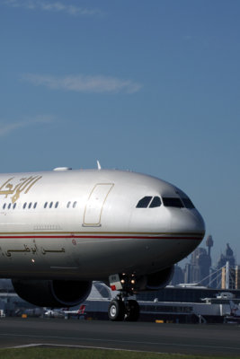 ETIHAD AIRBUS A340 600 SYD RF IMG_0116.jpg