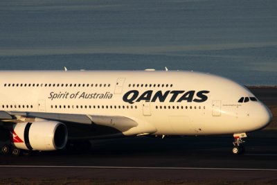 QANTAS AIRBUS A380 SYD RF IMG_1018.jpg