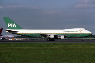 PAKISTAN INTERNATIONAL BOEING 747 200 NRT RF 428 24.jpg