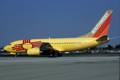 SOUTHWEST BOEING 737 300 LAX RF 1625.jpg