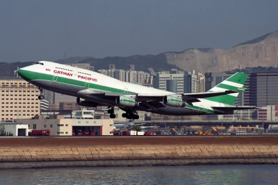 CATHAY PACIFIC BOEING 747 400 HKG RF 992 25.jpg