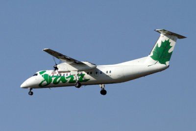 AIR CANADA JAZZ DASH 8 100 YVR RF IMG_5915.jpg