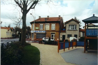 En 2000