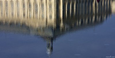 Reflection in Miroir deau