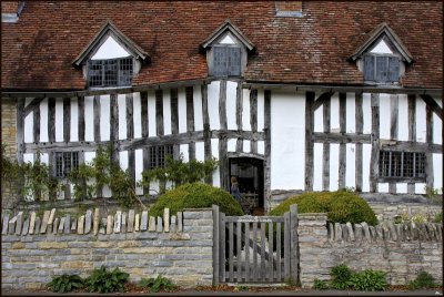 Gateway to Mary Arden's Farm