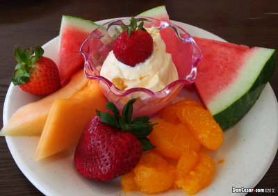 Ice Cream & Fruit Plate