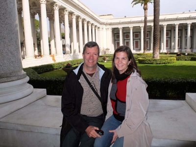 The happy couple in the courtyard of San Paolo Basilica