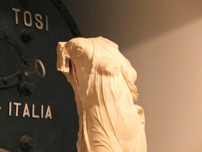 Museo Montemartini: juxtaposition of ancient marble and 1930s machinery