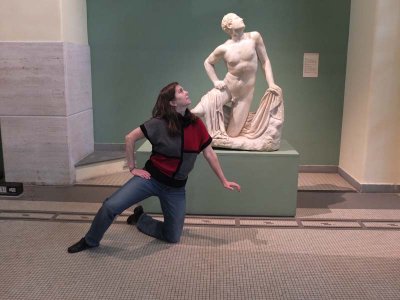 Cyn being a statue again