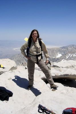 CYN STANDS ON TOP OF MT. WHITNEY!!