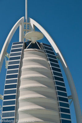 Dubai - Sail building-2