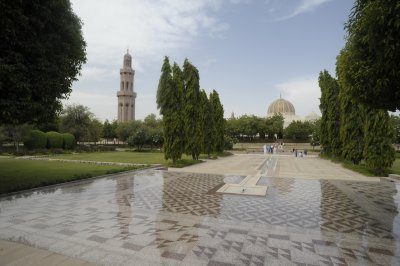 The Mosque of Muscate. The only large building not to miss (outside of the Al Bustan). Closes at 11 AM.