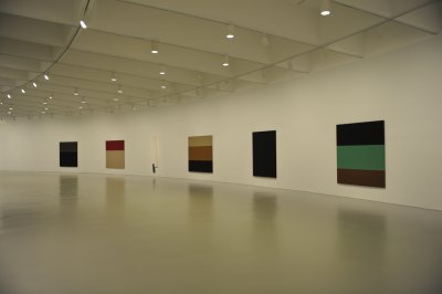 Let's start with the Hirshhorn Museum. The Smithsonian's museum of international modern and contemporary art includes a collection of modern painting and sculpture. 