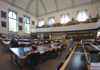 The reading room, now full of laptops. For me it's OK, but what if the drives are noisy?