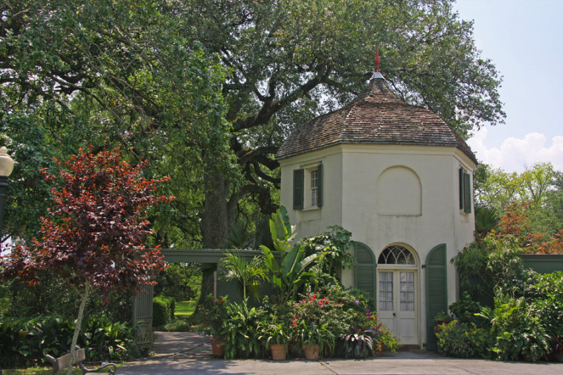  Petite Garconierre