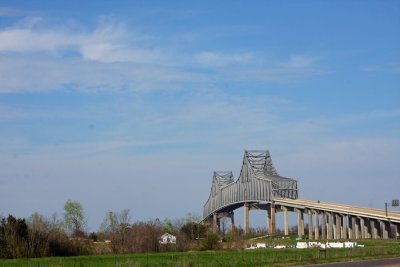 Veterans Memorial Bridge over Mississippi River