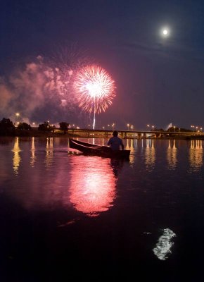 Fireworks_D728795-1.jpg
