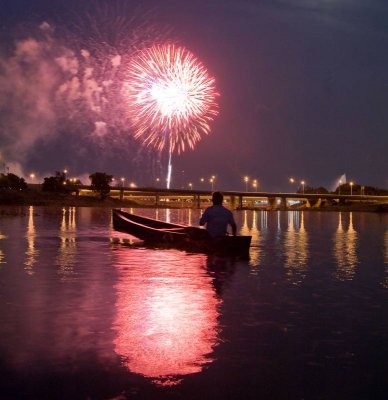 Fireworks_D728795-1-b.jpg
