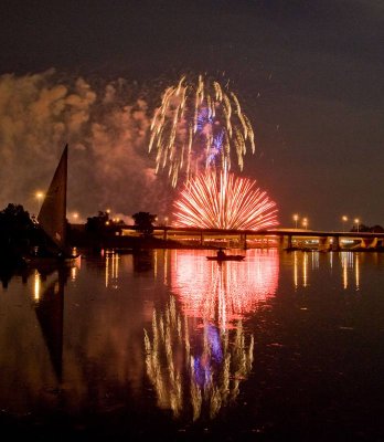 Fireworks-sail_D729002-1-2.jpg
