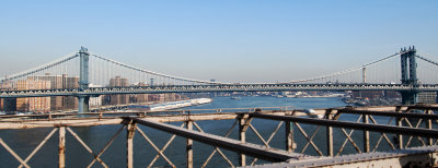 Manhattan Bridge seen from the Brooklyn Bridge