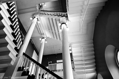 Fanueil Hall Staircase-1010877.jpg