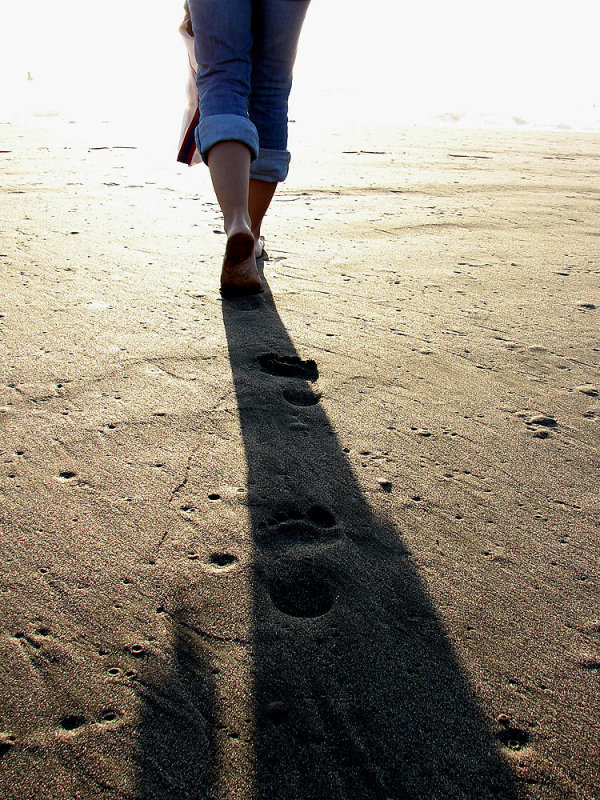 walking on the beach<br>by DS81