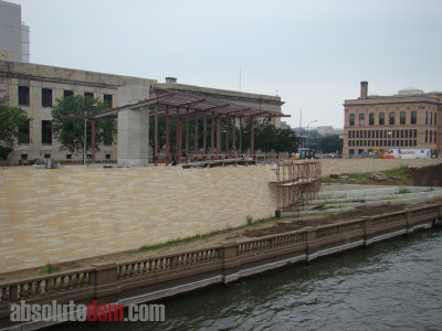 Jul_2011_riverwalk_kiosk1.jpg
