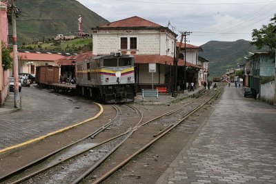 Alaus is mostly known for being an entrance point to the train ride around the Nariz del Diablo, or the Devil's Nose