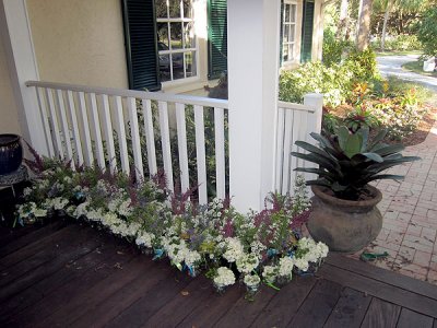 Front porch is looking nice!