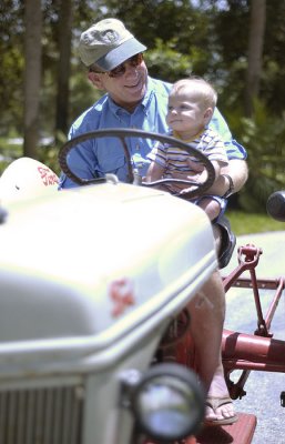 Tractor rides with Papa in Florida