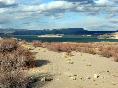 Dry lakebed behind Elephant Butte Dam