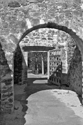 The Gate 406.jpg