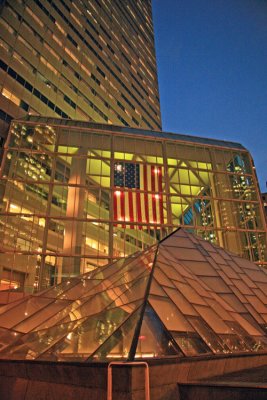 BldngnexttoSouthstationl8x1.jpg