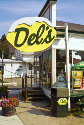 Del's Lemonade, Warren