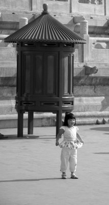 Little Girl at the Temple of Heaven