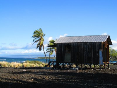 034abandonedsurfshack.jpg