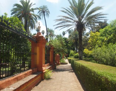 The garden at Real Alcázar