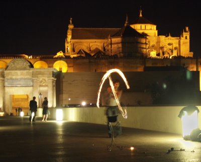 Juggling with fire on the Puente Romano