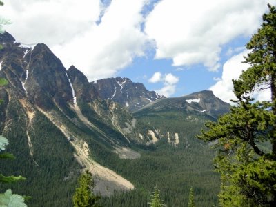View from the Road to Mount Edith Cavell