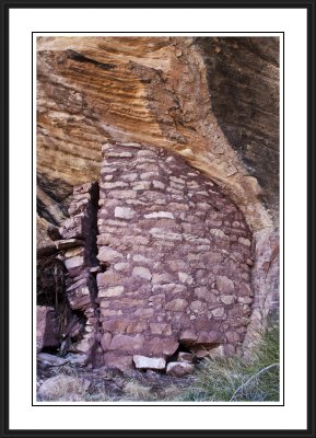 Ruins in Mule Canyon