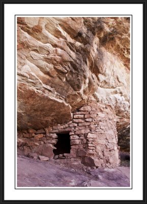 Ruins in Mule Canyon