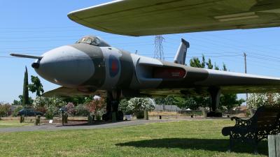 Vulcan B-2