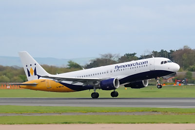 Airbus A320 departing Manchester, UK