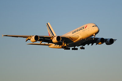 Airbus A380 arriving in Montreal