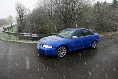 Nogaro Blue Audi S4 Eiffel snow 06.jpg